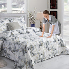 3-Piece Reversible Quilted Bedspread Set (220x240cm)