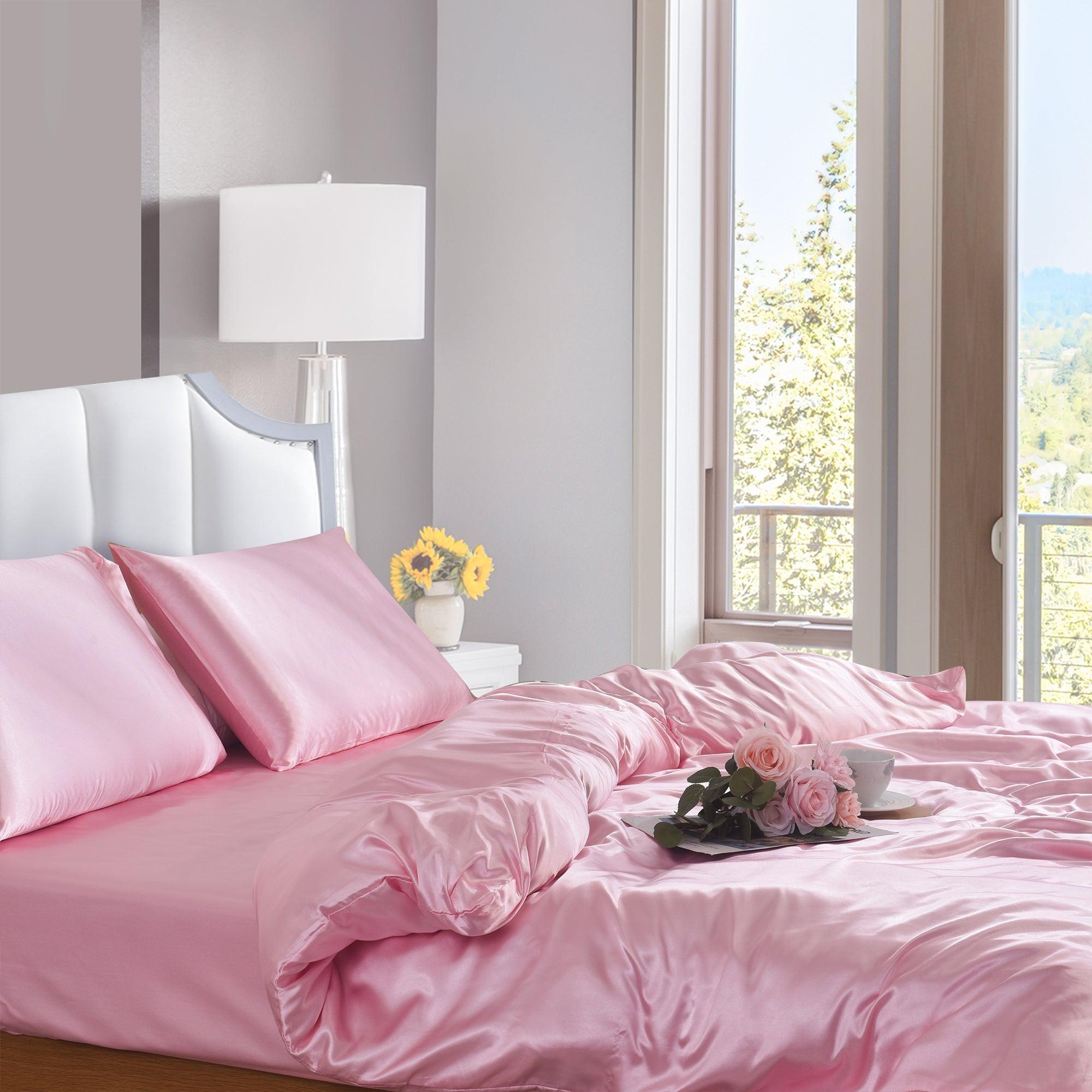 Luxury 3 PCS Blush Pink Satin Bedding Set ‚Äì Soft Silk Duvet Collection