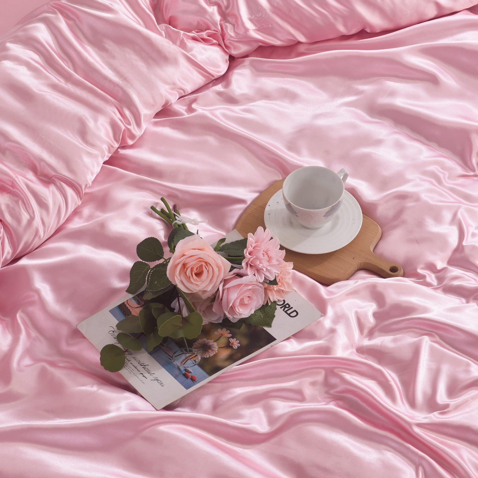 Luxury 3 PCS Blush Pink Satin Bedding Set ‚Äì Soft Silk Duvet Collection