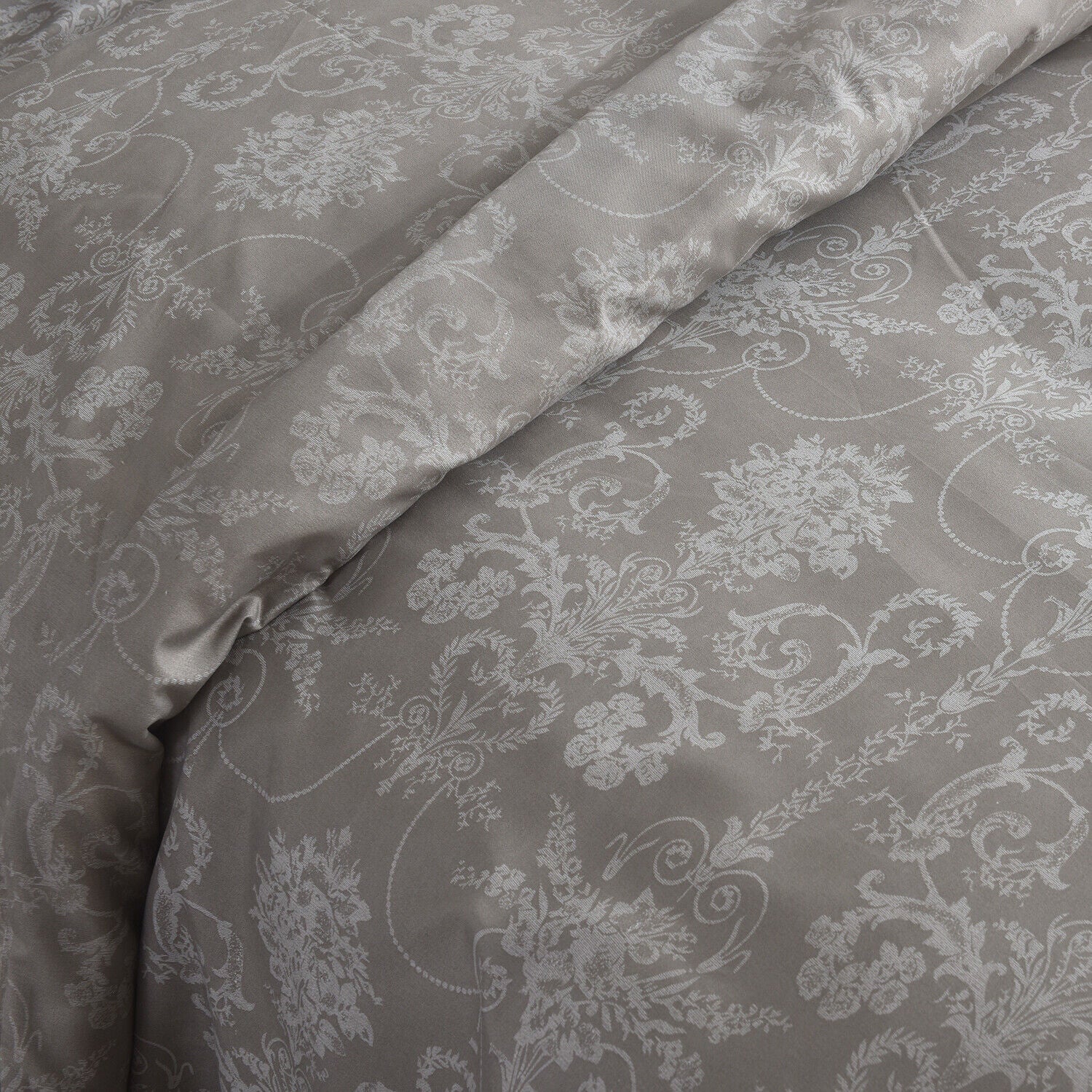 Obsidian Marble Luxe 4-Piece Bedding Set – Duvet Cover, Fitted Sheet & 2 Pillowcases.