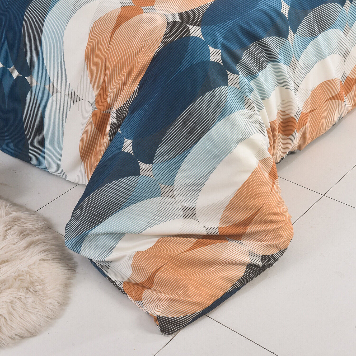 Obsidian Marble Luxe 4-Piece Bedding Set – Duvet Cover, Fitted Sheet & 2 Pillowcases.