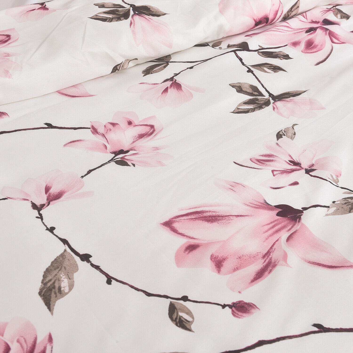Obsidian Marble Luxe 4-Piece Bedding Set – Duvet Cover, Fitted Sheet & 2 Pillowcases.